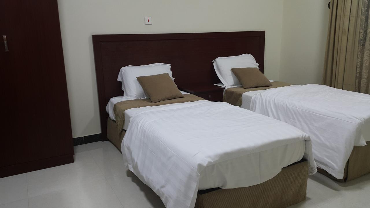 Layale Alnile Aparthotel Dammam Exteriör bild