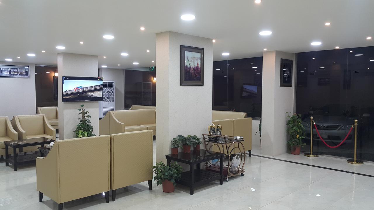 Layale Alnile Aparthotel Dammam Exteriör bild