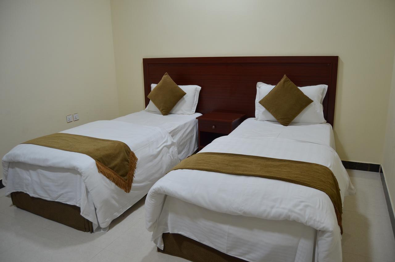 Layale Alnile Aparthotel Dammam Exteriör bild