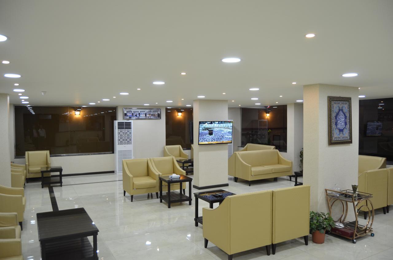 Layale Alnile Aparthotel Dammam Exteriör bild